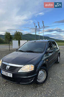 Седан Dacia Logan 2008 в Хусті
