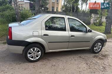 Седан Dacia Logan 2006 в 