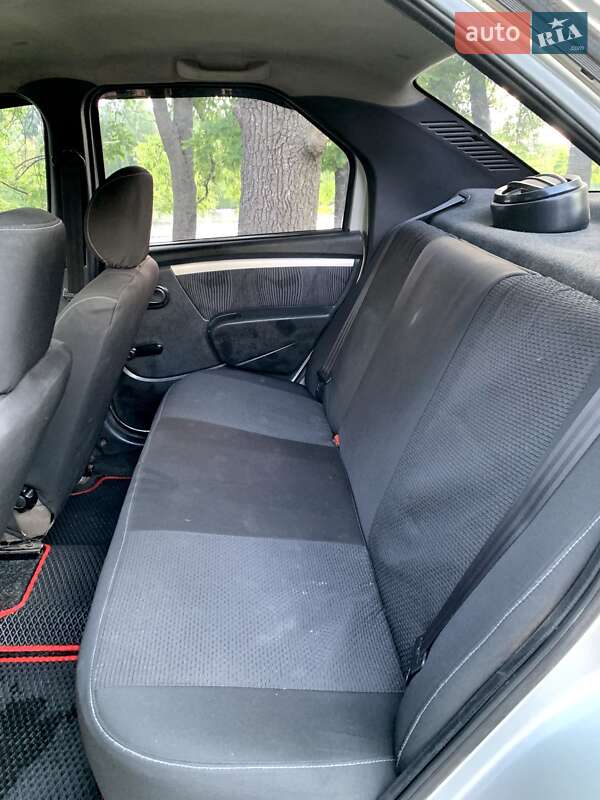 Седан Dacia Logan 2008 в Сумах