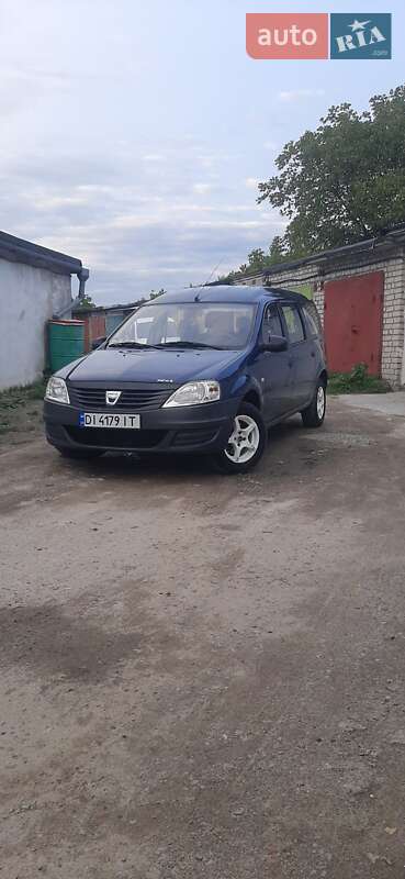 Седан Dacia Logan 2009 в Львове