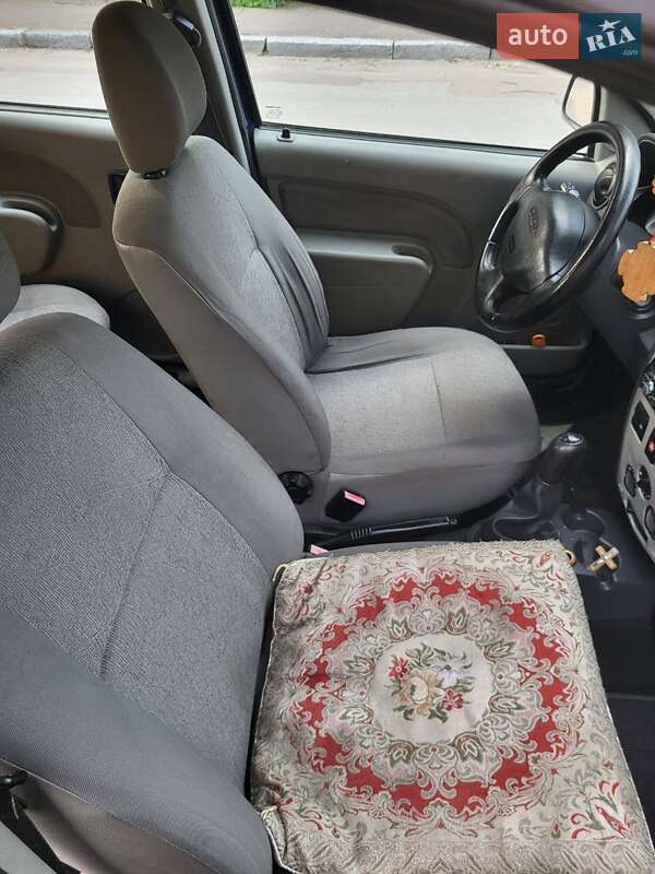 Седан Dacia Logan 2009 в Житомирі фото 2 Седан Dacia Logan 2009 в Житомирі