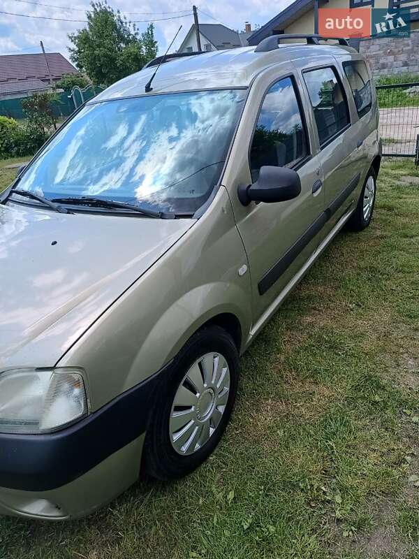 Седан Dacia Logan 2008 в Ровно