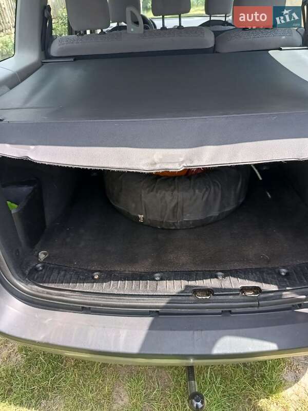 Седан Dacia Logan 2008 в Ровно