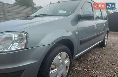 Седан Dacia Logan 2009 в 