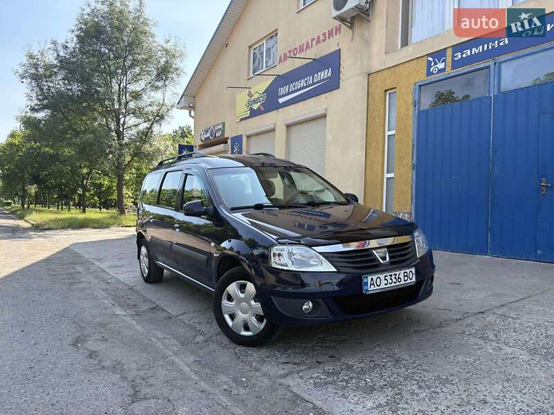 Dacia Logan 2011