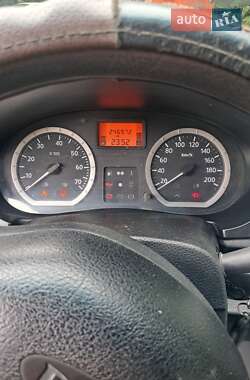 Седан Dacia Logan 2006 в Бобровиці