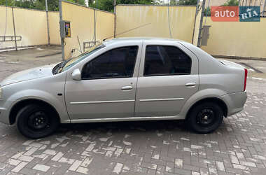 Седан Dacia Logan 2008 в 
