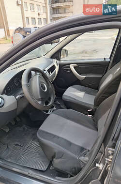 Седан Dacia Logan 2008 в 