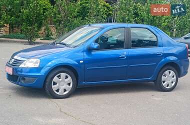 Седан Dacia Logan 2010 в Харькове