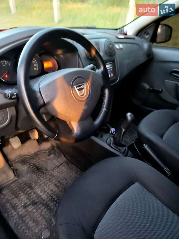 Седан Dacia Logan 2015 в Кропивницком