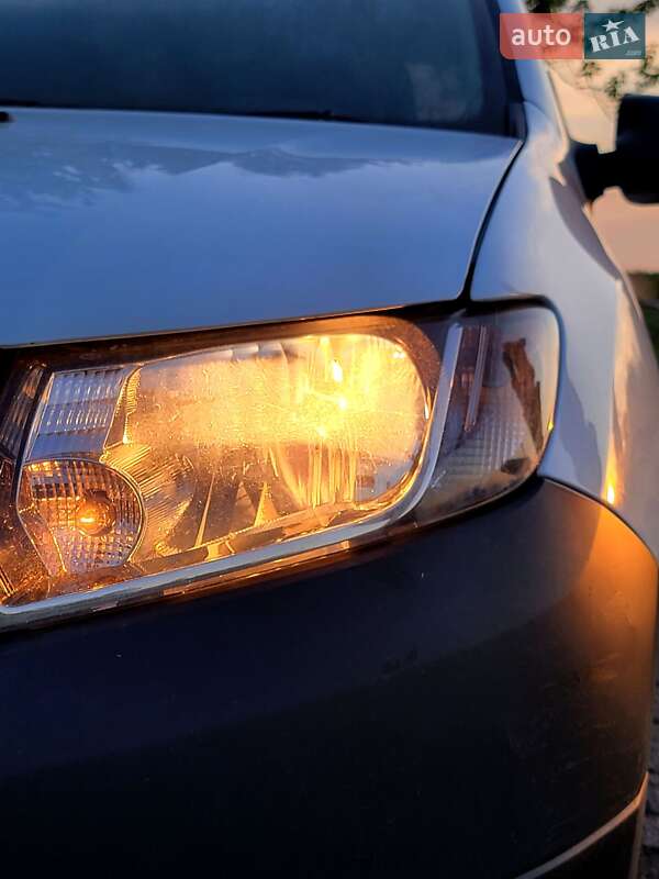Седан Dacia Logan 2015 в Кропивницком