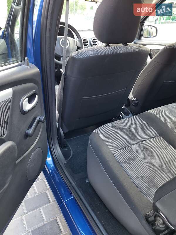 Седан Dacia Logan 2010 в Кропивницком