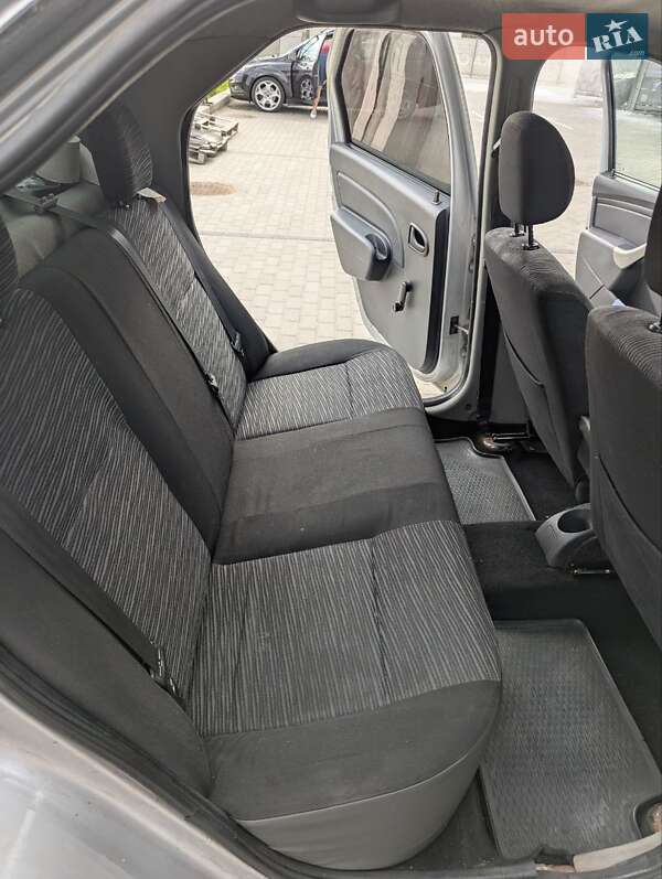 Седан Dacia Logan 2006 в Львове