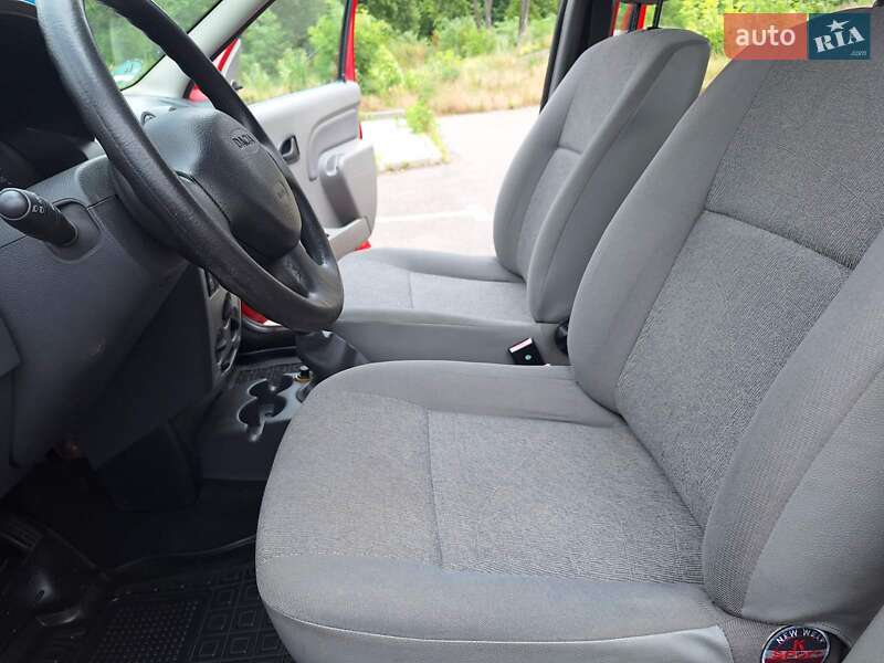 Седан Dacia Logan 2010 в Краматорске
