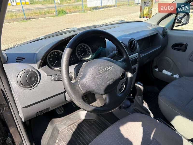 Седан Dacia Logan 2008 в Коломые