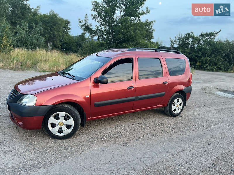 Седан Dacia Logan 2008 в Черкасах