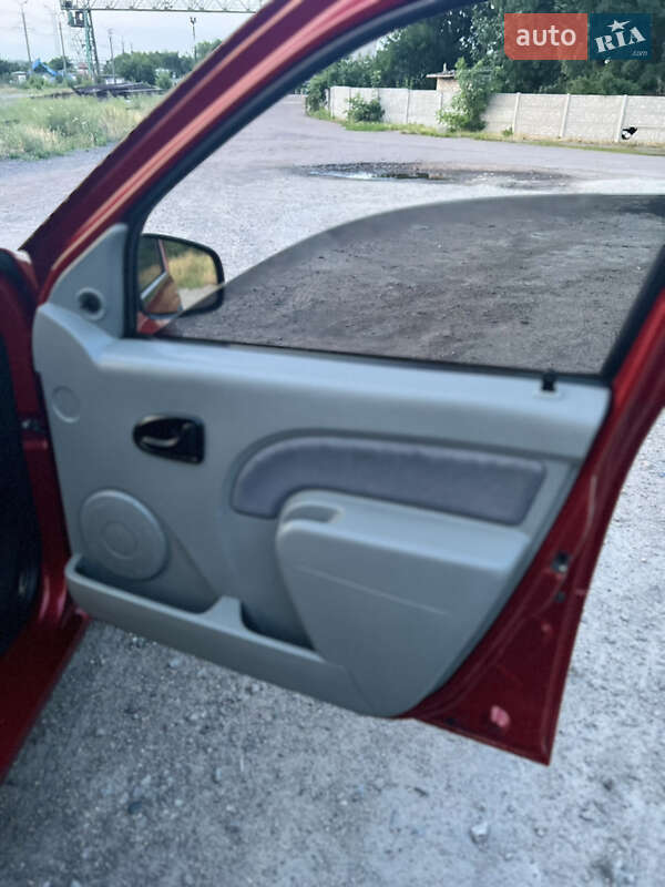Седан Dacia Logan 2008 в Черкасах