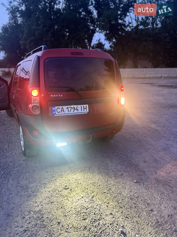 Седан Dacia Logan 2008 в Черкасах