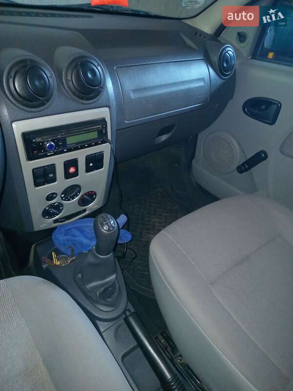 Седан Dacia Logan 2008 в Харькове