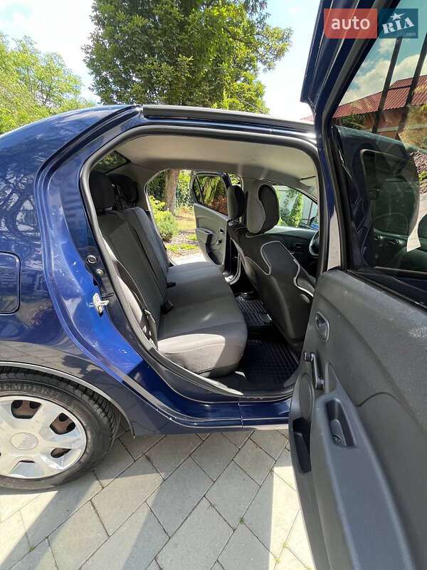 Седан Dacia Logan 2013 в Ивано-Франковске