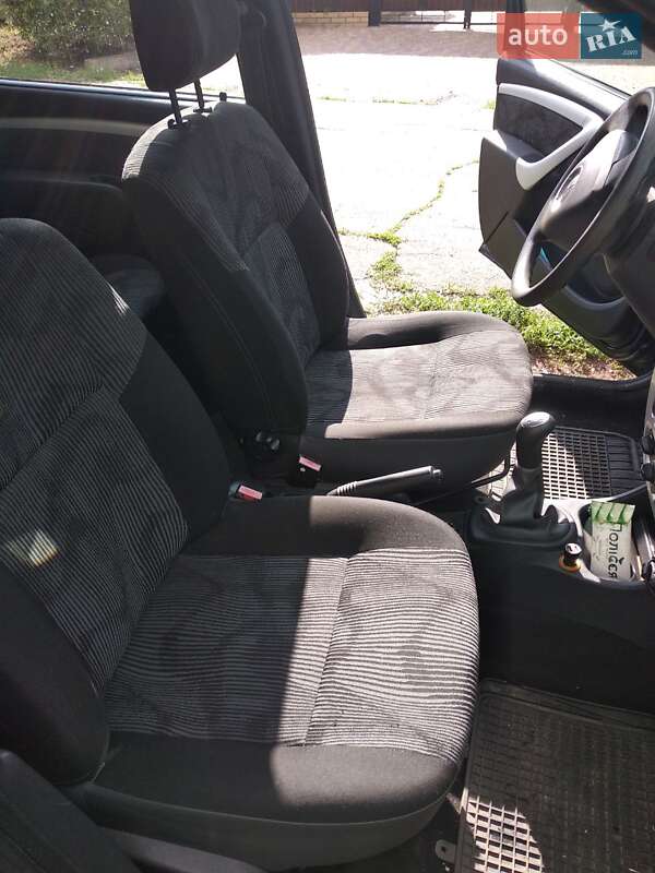 Седан Dacia Logan 2010 в Краматорске
