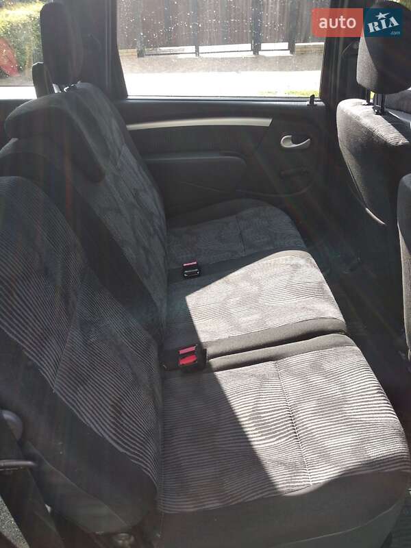 Седан Dacia Logan 2010 в Краматорске