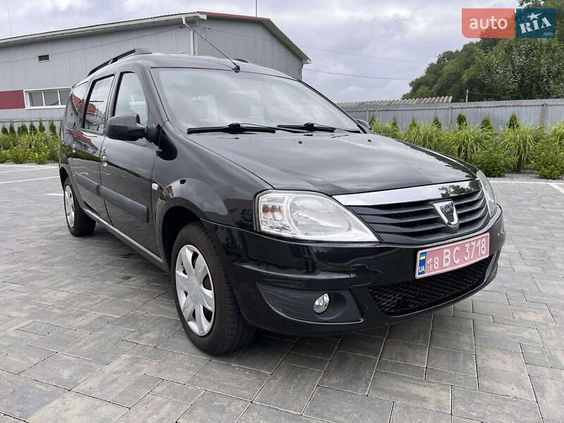 Седан Dacia Logan 2012 в Луцке
