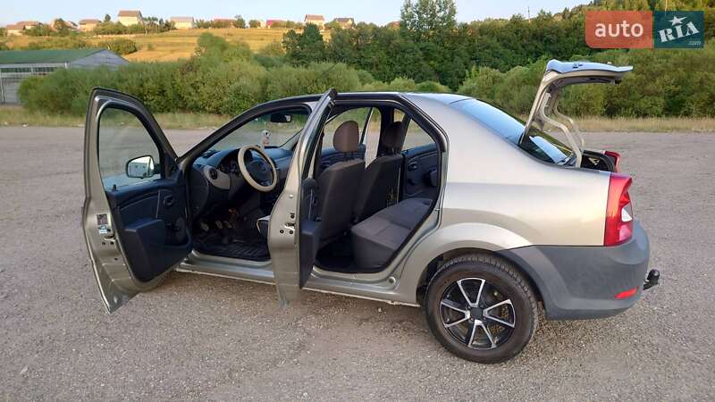 Седан Dacia Logan 2009 в Турке