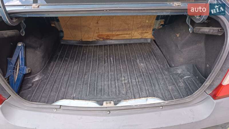 Седан Dacia Logan 2007 в Иршанске