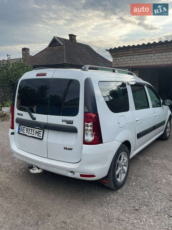 Седан Dacia Logan 2009 в Кривом Роге