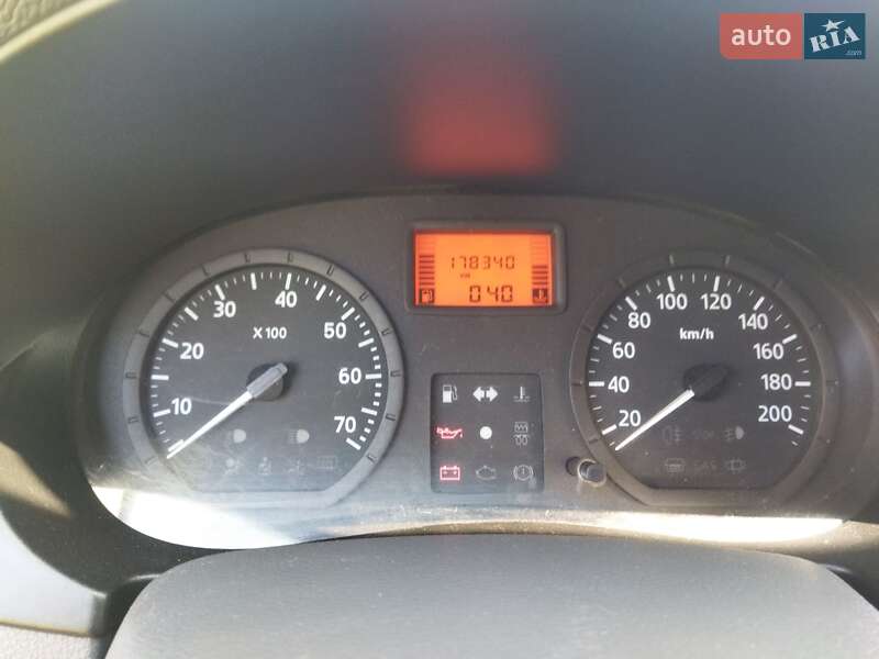 Седан Dacia Logan 2009 в Бершади