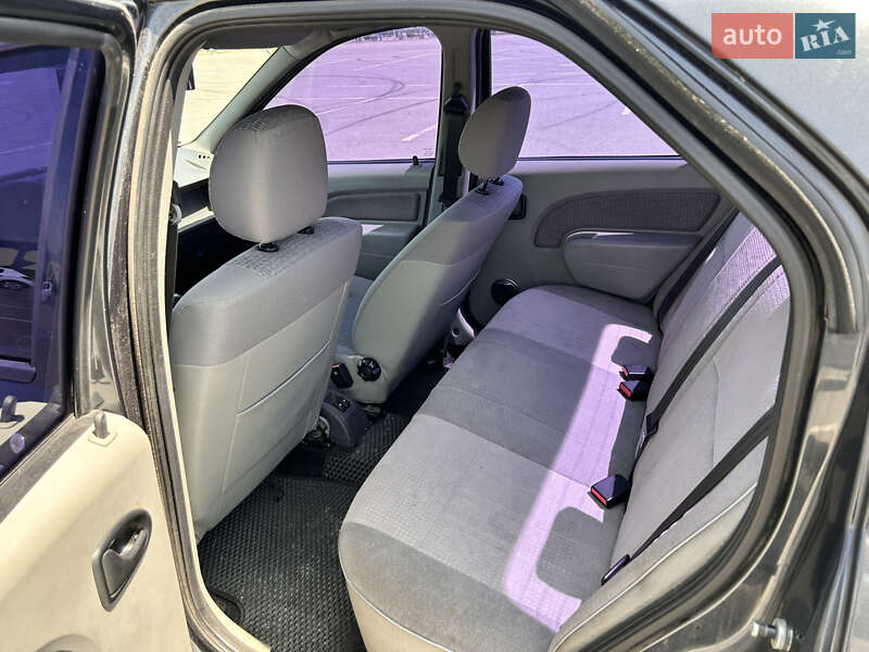 Седан Dacia Logan 2007 в Днепре