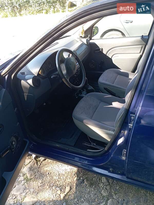 Седан Dacia Logan 2006 в Бориславі