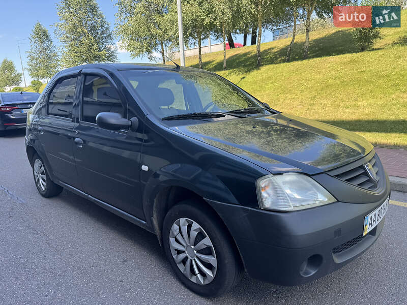 Седан Dacia Logan 2006 в Києві