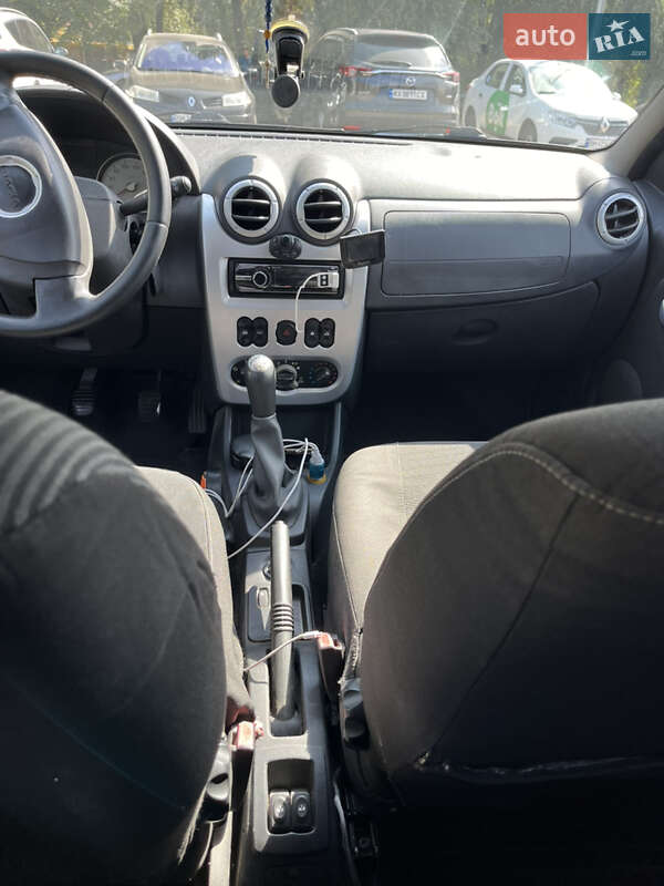 Седан Dacia Logan 2011 в Сумах