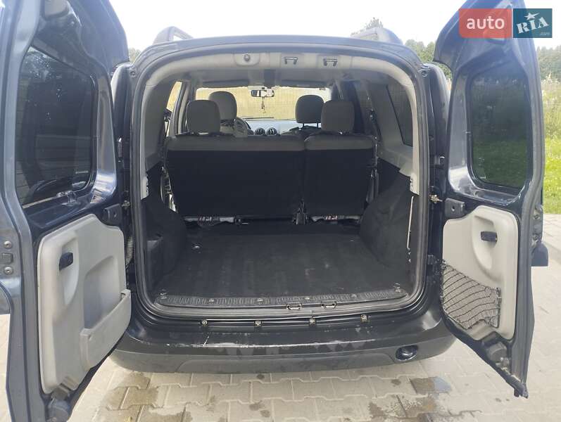 Седан Dacia Logan 2008 в Чернівцях