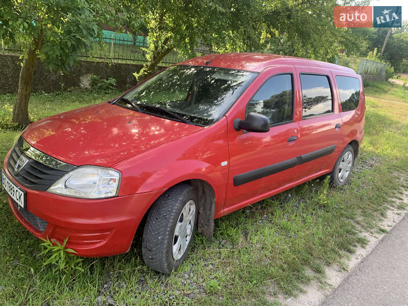 Седан Dacia Logan 2009 в Тернополе