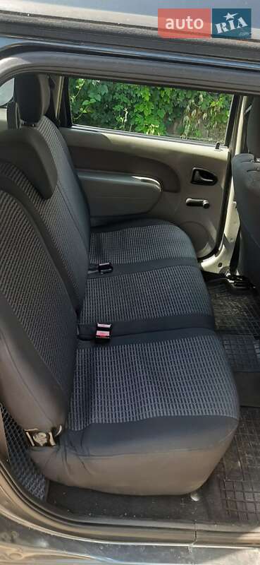 Универсал Dacia Logan 2009 в Чернигове