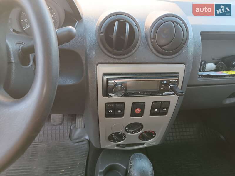 Седан Dacia Logan 2008 в Днепре фото 2 Седан Dacia Logan 2008 в Днепре