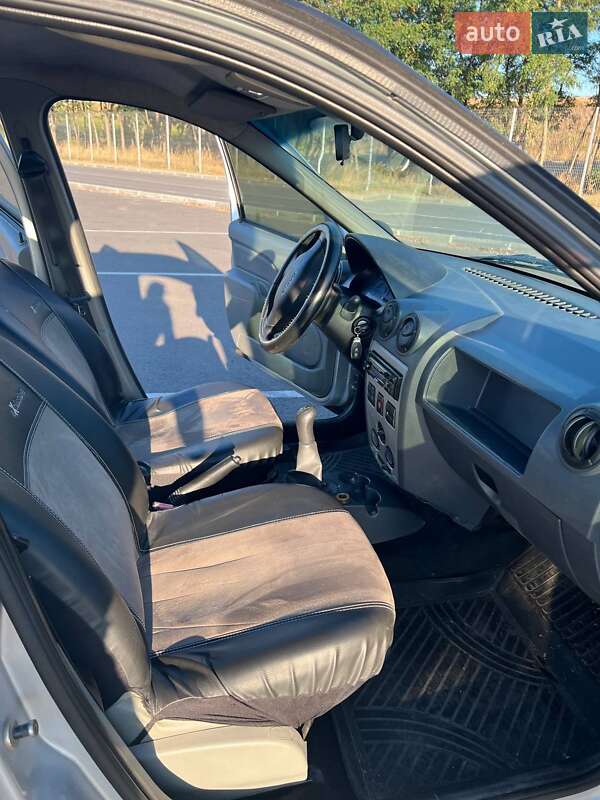 Седан Dacia Logan 2006 в Днепре фото 7 Седан Dacia Logan 2006 в Днепре