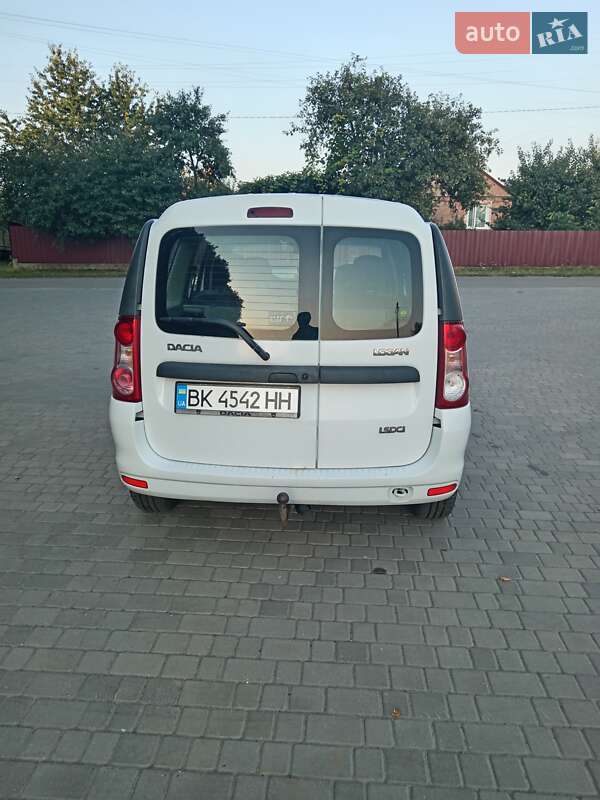 Седан Dacia Logan 2011 в Млиніві фото 4 Седан Dacia Logan 2011 в Млиніві