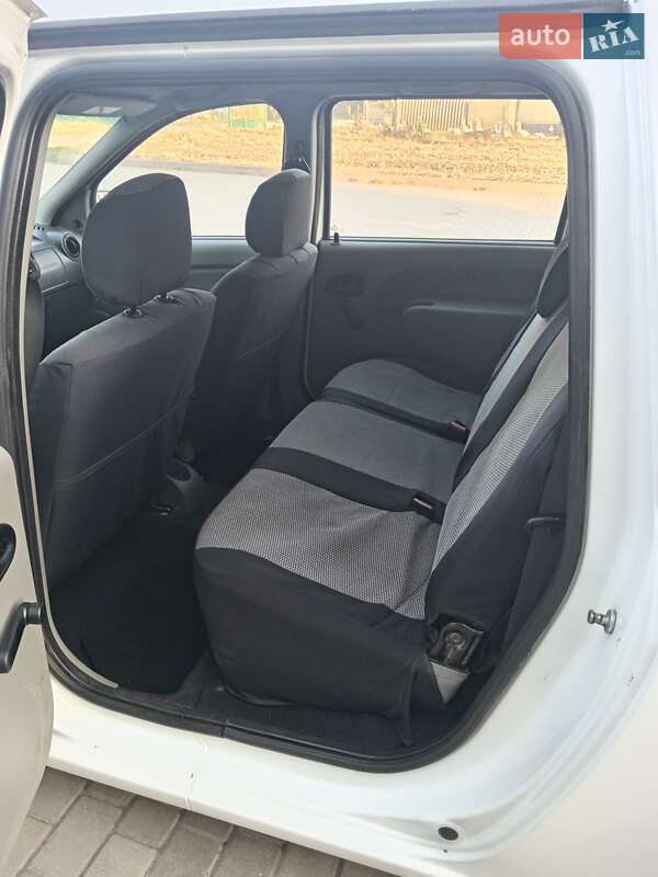 Седан Dacia Logan 2011 в Млиніві фото 6 Седан Dacia Logan 2011 в Млиніві