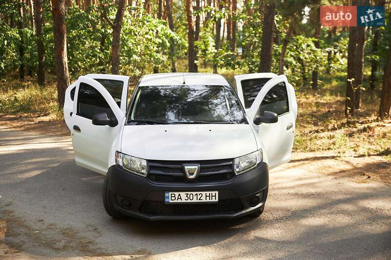 Седан Dacia Logan 2015 в Кропивницькому