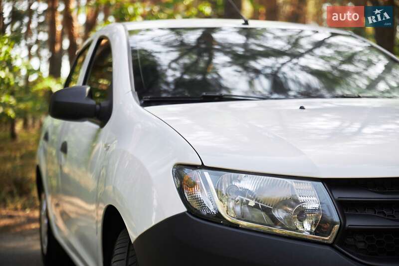 Седан Dacia Logan 2015 в Кропивницькому