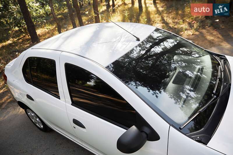 Седан Dacia Logan 2015 в Кропивницькому