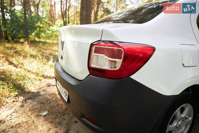 Седан Dacia Logan 2015 в Кропивницькому