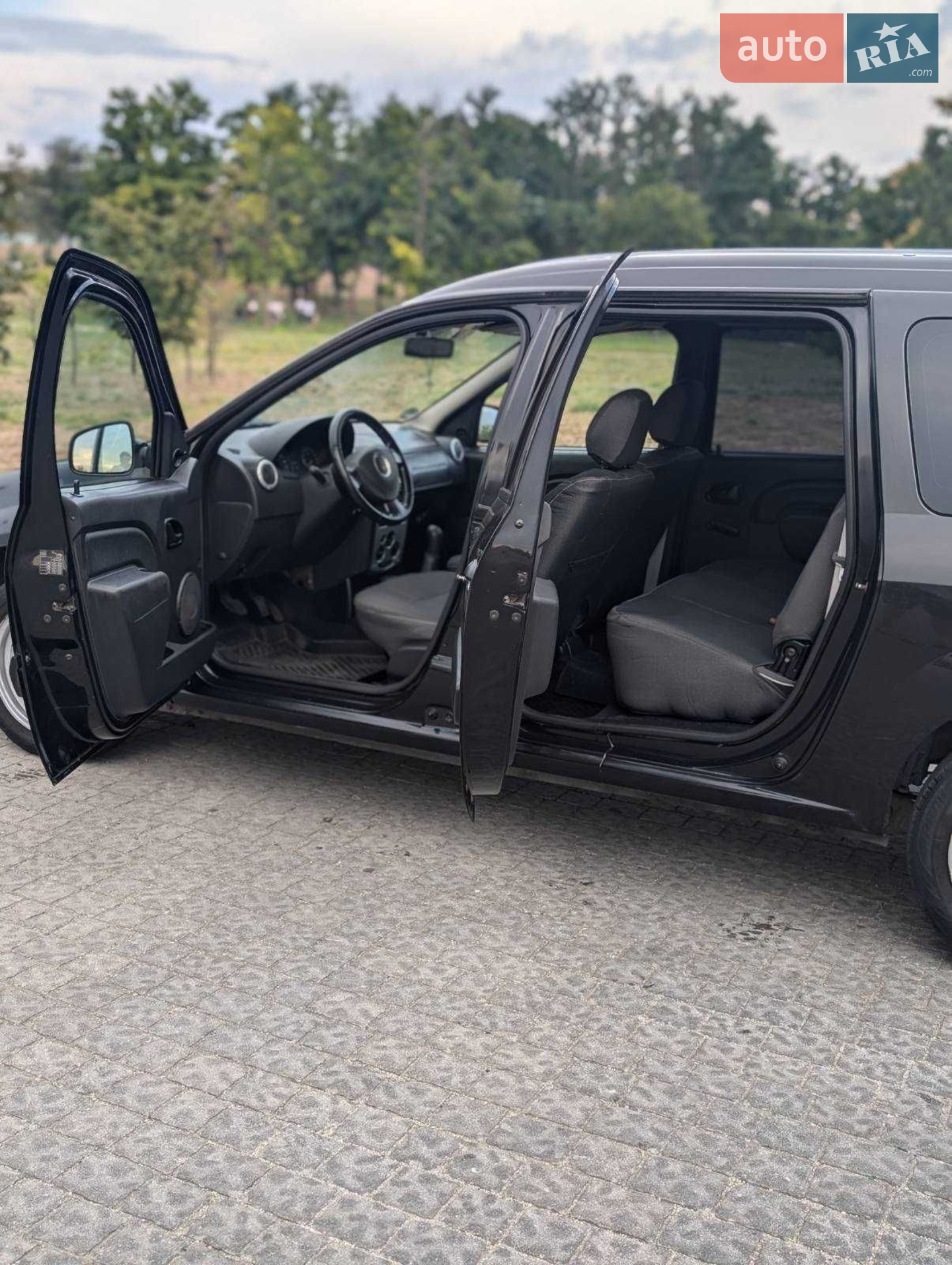 2011 Dacia Logan - мініатюра 3