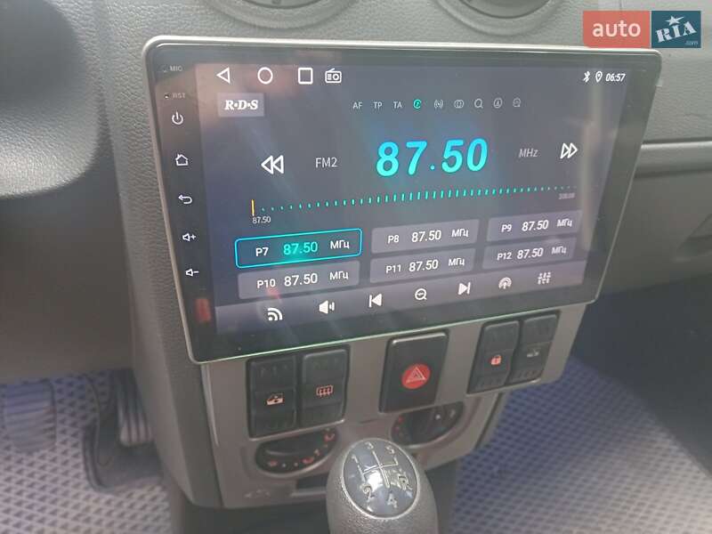 Седан Dacia Logan 2011 в Харькове фото 5 Седан Dacia Logan 2011 в Харькове