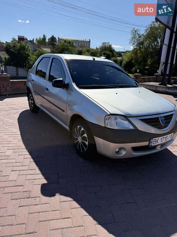 Седан Dacia Logan 2006 в Ровно