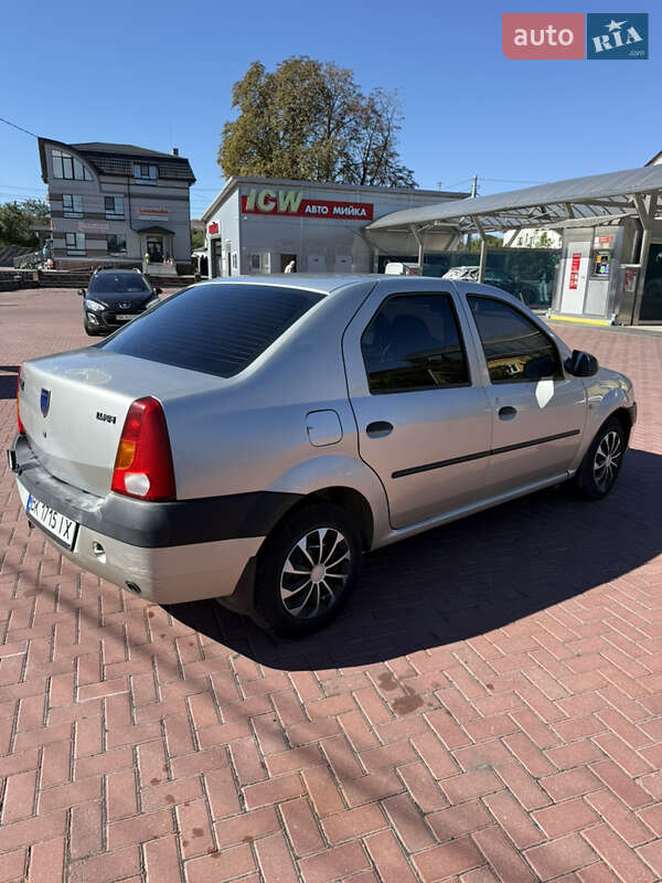 Седан Dacia Logan 2006 в Ровно